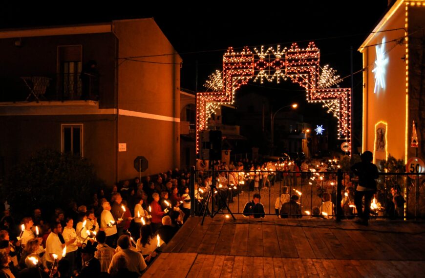 foto -L'arrivo della fiaccola della Pace nel 2011