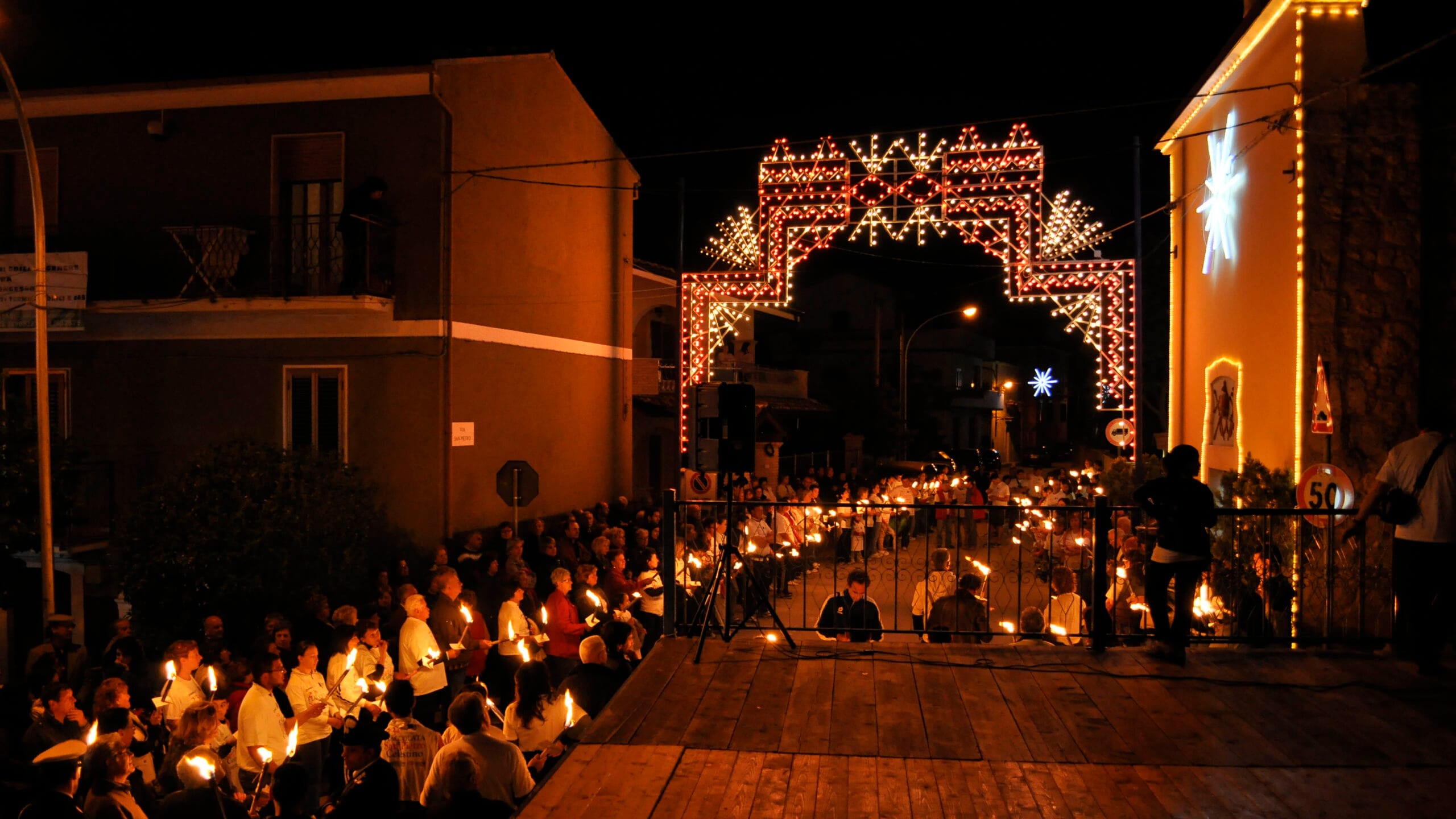 foto -L'arrivo della fiaccola della Pace nel 2011